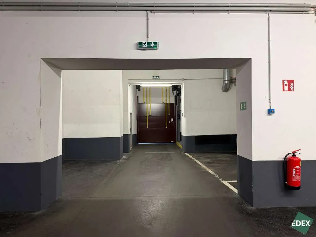 Garagenstellplätze (Liftparksystem & Stepelparker) nahe Schottentor zu vermieten - Ansicht 2