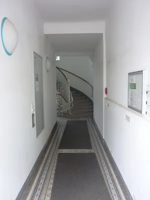 PROVISIONSFREI für den Mieter! Stockerau, Schießstattgasse, Zentrumslage, 69m² Altbaumiete, 3. Stock (Dachgeschoss)-kein Lift!, photo 2