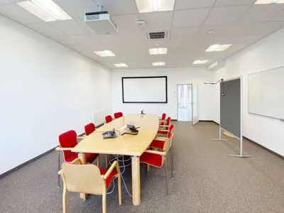 18-Zimmer-Gewerbeimmobilie mieten in Wels-Land – 1 358 m², € 14.938 – Bild 16 von 20