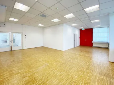 18-Zimmer-Gewerbeimmobilie mieten in Wels-Land – 1 358 m², € 14.938 – Bild 9 von 20