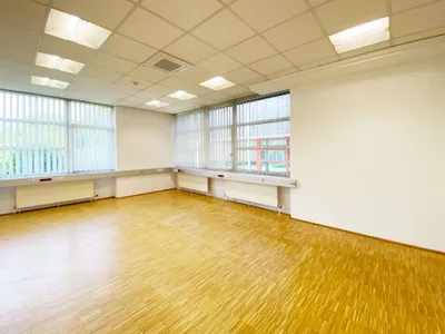 18-Zimmer-Gewerbeimmobilie mieten in Wels-Land – 1 358 m², € 14.938 – Bild 10 von 20