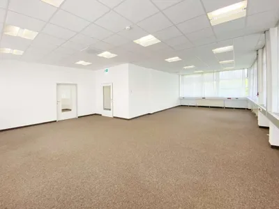 18-Zimmer-Gewerbeimmobilie mieten in Wels-Land – 1 358 m², € 14.938 – Bild 7 von 20