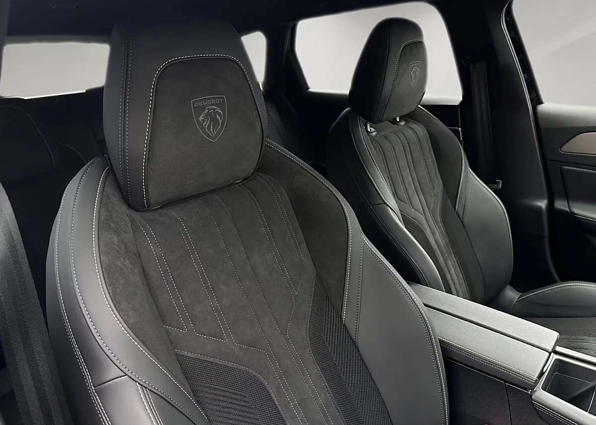 Peugeot 308 1.2 Hybrid 145 SW GT e-DCS6 – Bild 6