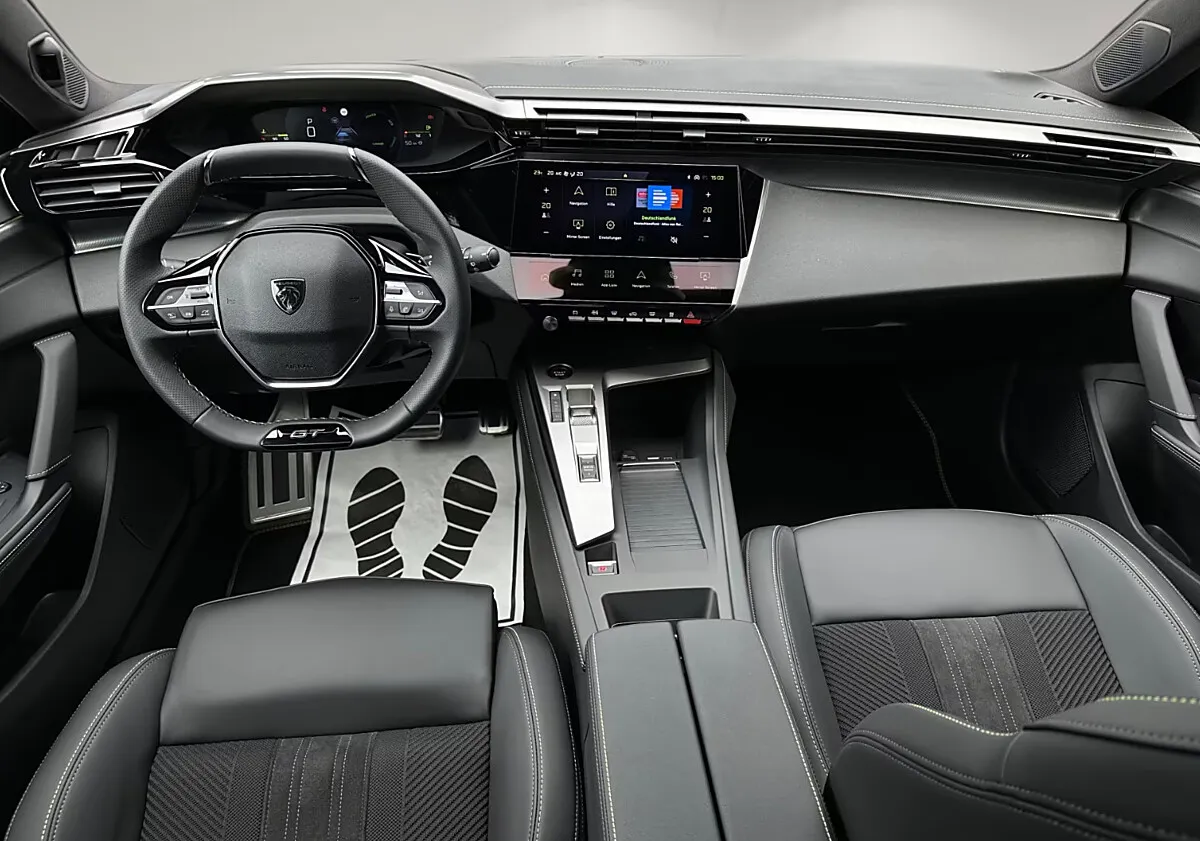 Peugeot 308 1.2 Hybrid 145 SW GT e-DCS6 – Bild 7