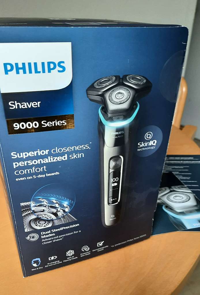 PhilipsShaverSeries9000ElektrischerNass-undTrockenrasierermitSkinIQ-Technologie(ModellS9987/59)