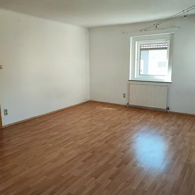 4-Zimmer-Wohnung mieten in Vöcklabruck – 100 m², € 1.252 – Bild 12 von 13