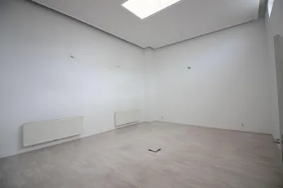 Immobilie mieten in Graz – 250 m², € 7 – Bild 8 von 10