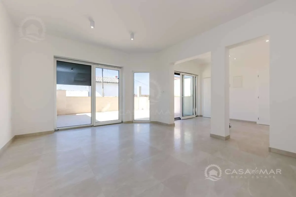 MODERNE ZWEIZIMMERWOHNUNG IN EINEM NEUEN GEBÄUDE, CRIKVENICA - Ansicht 2