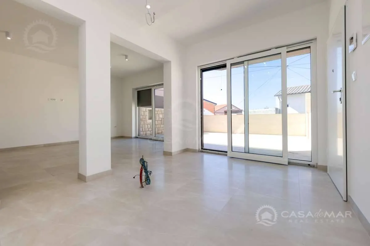 MODERNE ZWEIZIMMERWOHNUNG IN EINEM NEUEN GEBÄUDE, CRIKVENICA - Ansicht 3
