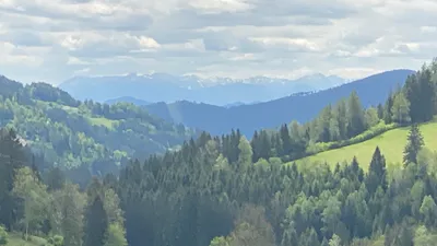 6-Zimmer-Haus kaufen in Sankt Veit an der Glan – 300 m², € 119.000 – Bild 6 von 11