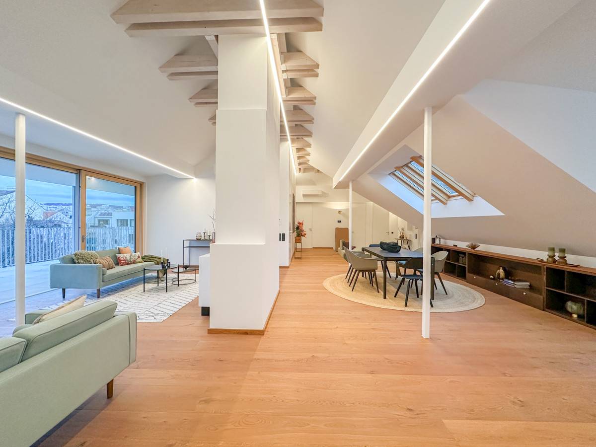 Dachgeschoßwohnung im Herzen des 14. Bezirks - Exquisite Ausstattung und große Fläche - Ansicht 3