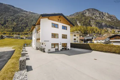 14-Zimmer-Haus kaufen in Imst – 238 m², € 985.000 – Bild 24 von 27