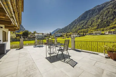 14-Zimmer-Haus kaufen in Imst – 238 m², € 985.000 – Bild 2 von 27