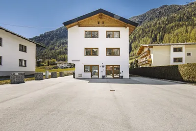 14-Zimmer-Haus kaufen in Imst – 238 m², € 985.000 – Bild 4 von 27