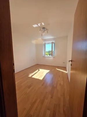 3-Zimmer-Wohnung mieten in Baden – 93 m², € 1.020 – Bild 9 von 26