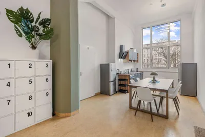10-Zimmer-Wohnung mieten in Wien – 300 m², € 650 – Bild 8 von 21