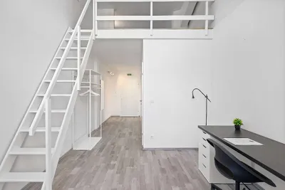 10-Zimmer-Wohnung mieten in Wien – 300 m², € 650 – Bild 20 von 21
