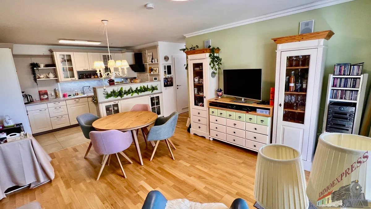 Barrierefreie 3-Zimmer-Traumwohnung mit Balkon und Garagenplätzen im Komponistenviertel – pohled 2