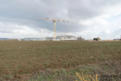 Immobilie mieten in Linz Land – 5 868 m², € 8.802 – Bild 2 von 3