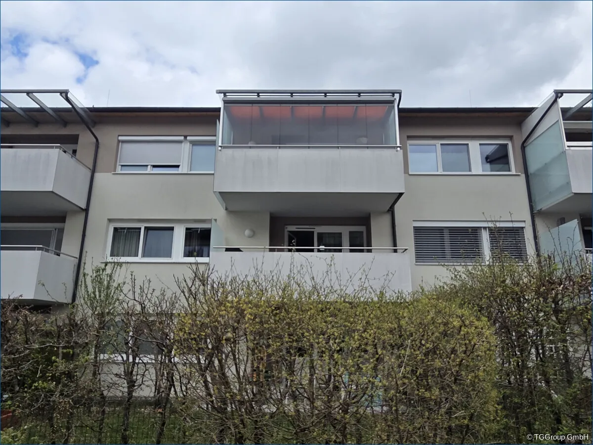 Perfekt aufgeteilte Wohnung im Grünen in Hof bei Salzburg - Widok 2