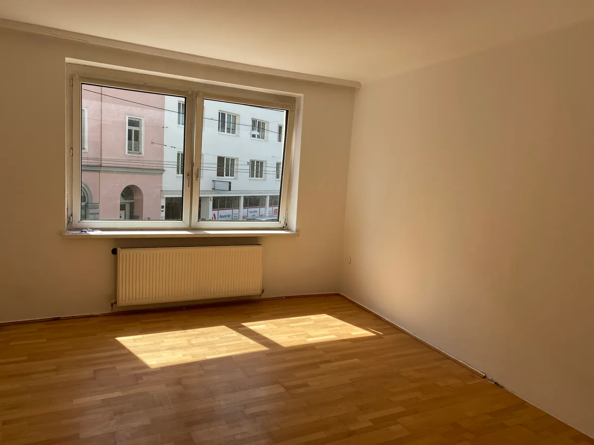 Schöne 87 m² Altbauwohnung im Zentrum von Linz mit Balkon - Ansicht 3