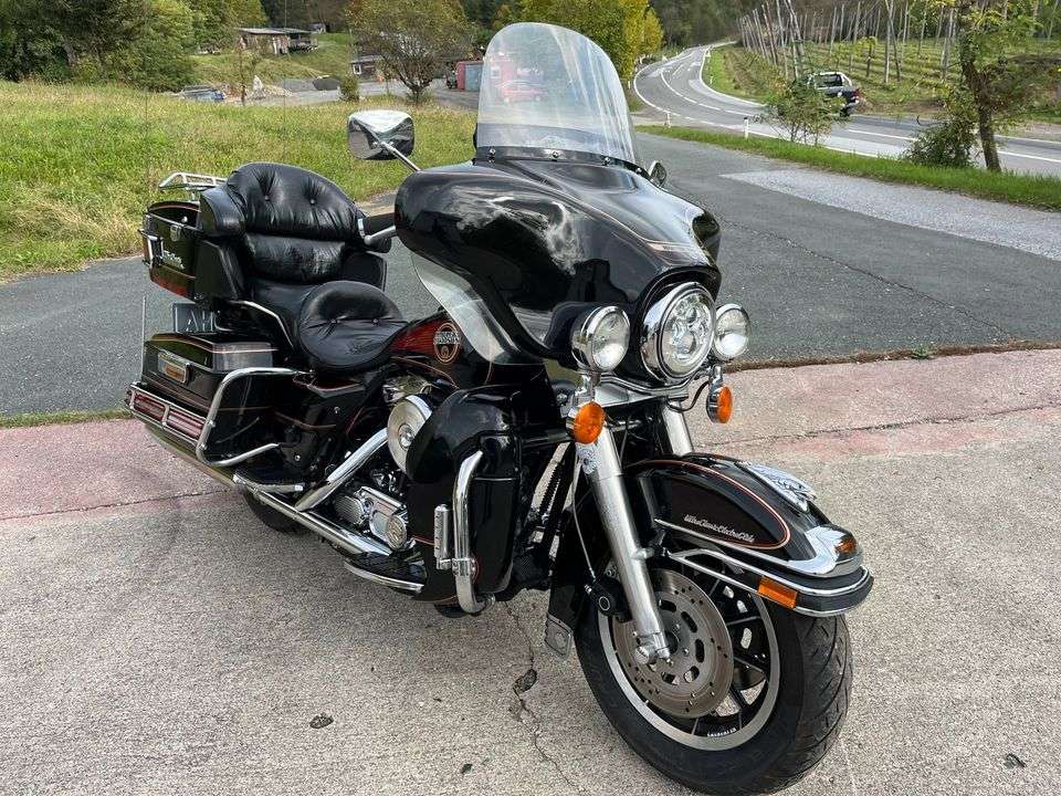 Harley-Davidson Electra Ultra Elektra Glide Classik(FLHTU) Top Zustand, viele Teile NEU! Tourer