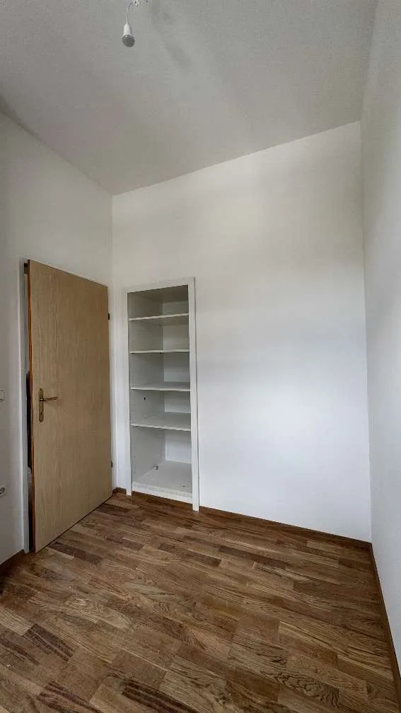 Erstbezug, Generalsanierte Wohnung mit Küche / Linz-Urfahr / ruhig - Ansicht 3
