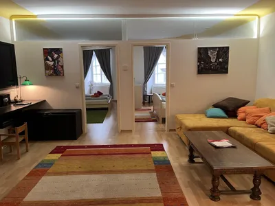 Möblierter Altbaujuwel im Herzen des 1.Bezirkes, charmante 3 Zimmer 80 m² Wohnung, nahe dem idyllischen Franziskaner Platz ! – Bild 3