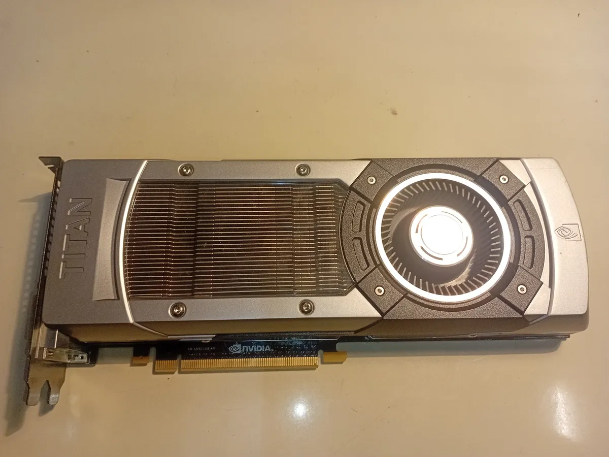 ASUS GeForce GTX TITAN (GTXTITAN-6GD5), € 110,- (1110 Wien) - willhaben