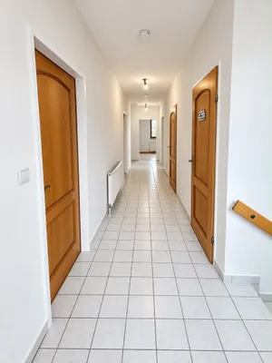 Gewerbeimmobilie mieten in Sankt Pölten Land – 110 m², € 1.090 – Bild 3 von 8