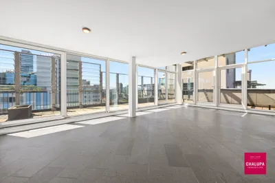 Exklusive Loftwohnung im 22. OG mit spektakulärer Panoramaterrasse - 1220 Wien – Bild 2