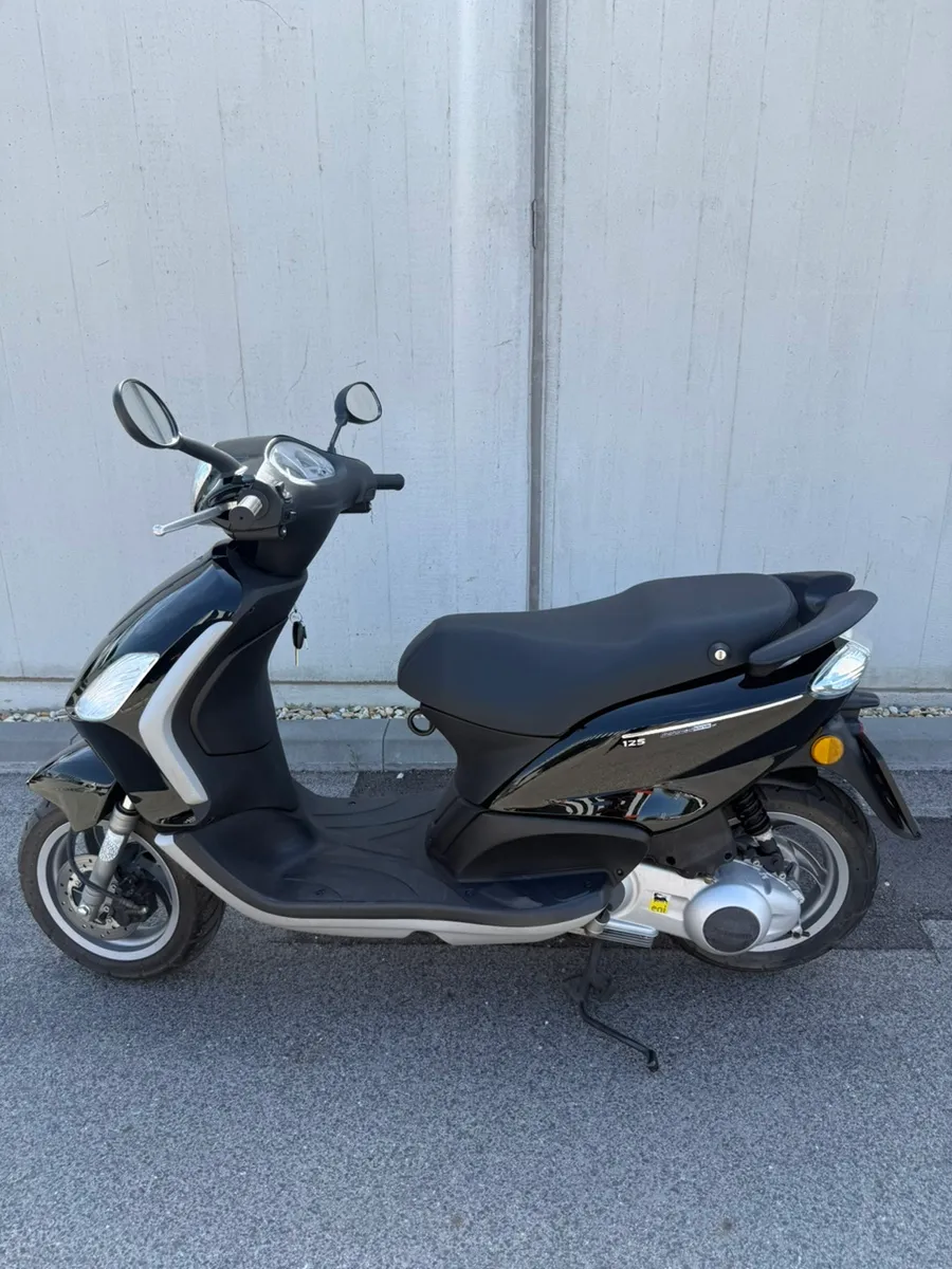 Piaggio Fly