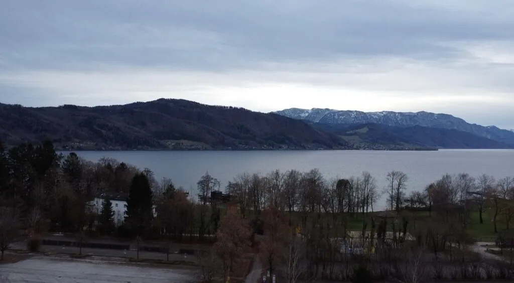 PENTHOUSE MIT LIFT - Exklusiv wohnen direkt am Attersee mit Ausblick – pohled 3