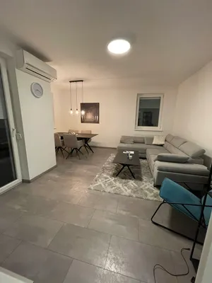 3-Zimmer-Wohnung mieten in Baden – 76 m², € 950 – Bild 1 von 34