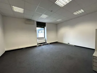 11-Zimmer-Gewerbeimmobilie mieten in Graz – 380 m², € 5.320 – Bild 15 von 16