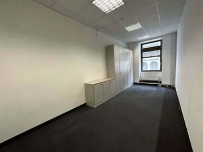 11-Zimmer-Gewerbeimmobilie mieten in Graz – 380 m², € 5.320 – Bild 4 von 16