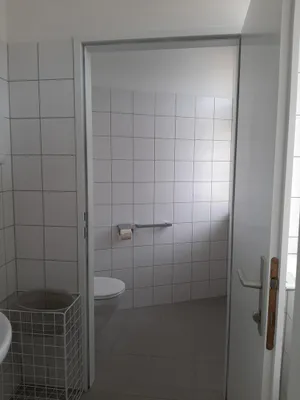 9-Zimmer-Gewerbeimmobilie mieten in Eisenstadt – 221 m², € 2.508 – Bild 13 von 14
