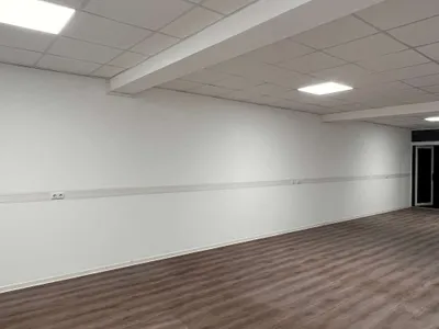 2-Zimmer-Gewerbeimmobilie mieten in Braunau am Inn – 85 m², € 900 – Bild 3 von 8