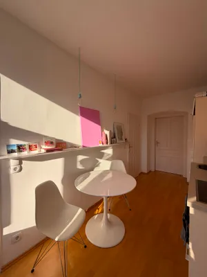 Zwischenmiete in Wien - gemütliche, helle 1-Zimmerwohnung mit separater Küche und Bad