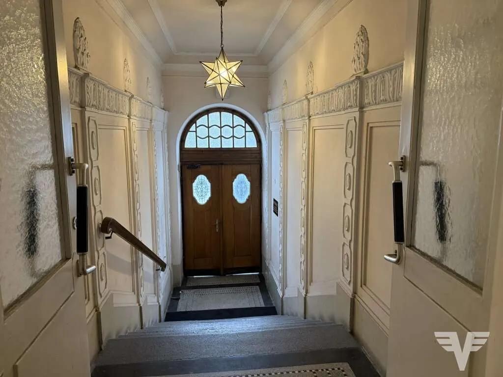 Elisabeth-Vorstadt! 4-Zimmer-Wohnung in Patrizierhaus - Ansicht 2