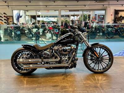 Harley-Davidson Softail Breakout 117 Heck, seitl. Kennzeichen, LED
