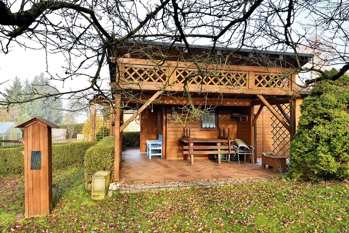 "RARITÄT" Hochwertiges Gartenhaus mit großzügigem Grundstück in bester Lage! - Ansicht 2