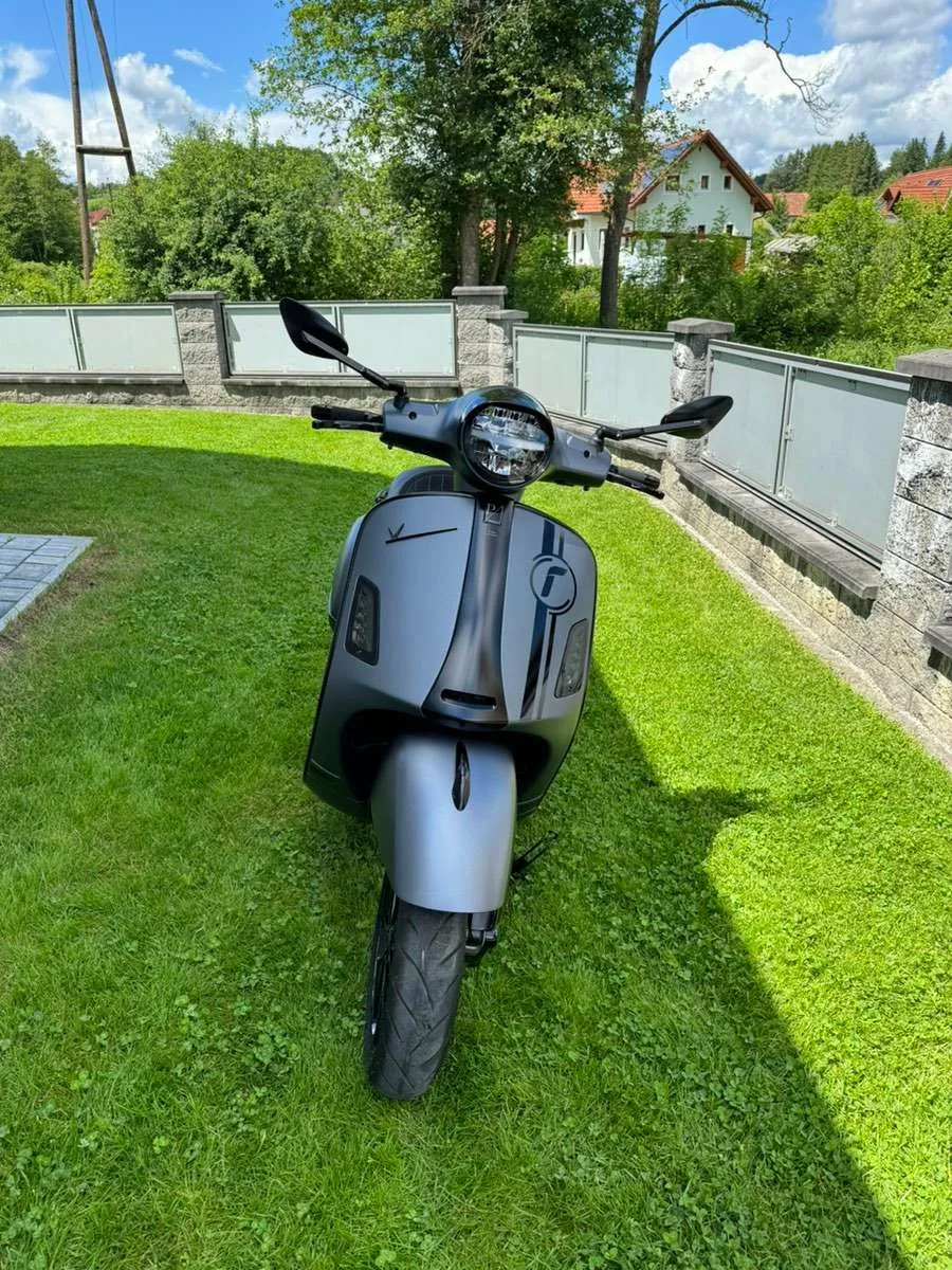 Vespa GTS
