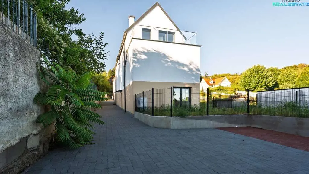 Nur noch 3 Häuser verfügbar - Exklusive Doppelhaushälfte in Hagenbrunn - Wohnen auf 3 Ebenen mit Keller & Garten - Ansicht 3