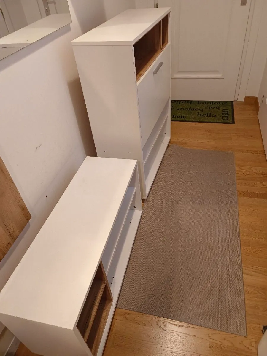 Garderobe gebraucht zu verschenken, € 0,- (1030 Wien)