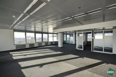 Gewerbeimmobilie mieten in Wien – 1 140 m², € 15