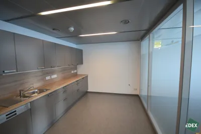 Gewerbeimmobilie mieten in Wien – 1 140 m², € 15 – Bild 4 von 7