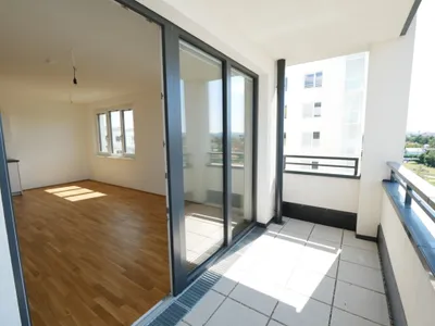 Ruhe genießen AM PARK: Provisionsfreie 2-Zimmer-Wohnung mit eigenem Balkon