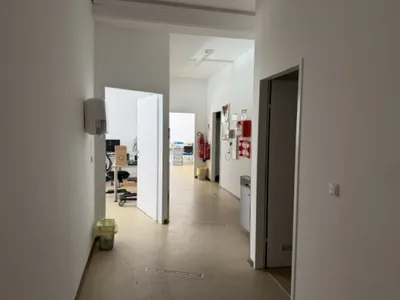 3-Zimmer-Gewerbeimmobilie mieten in Linz – 159 m², € 1.247 – Bild 7 von 20
