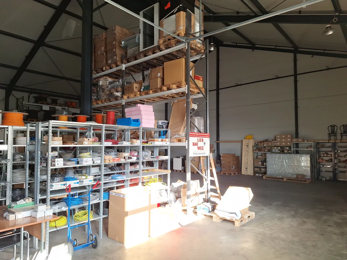 Halle und Büro (400 + 200 m²) zu vermieten - Ansicht 2
